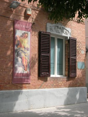 La sede dell'Associazione Artistica Artemisia in Via Nino Bixio, 39 a Falconara M. (An)